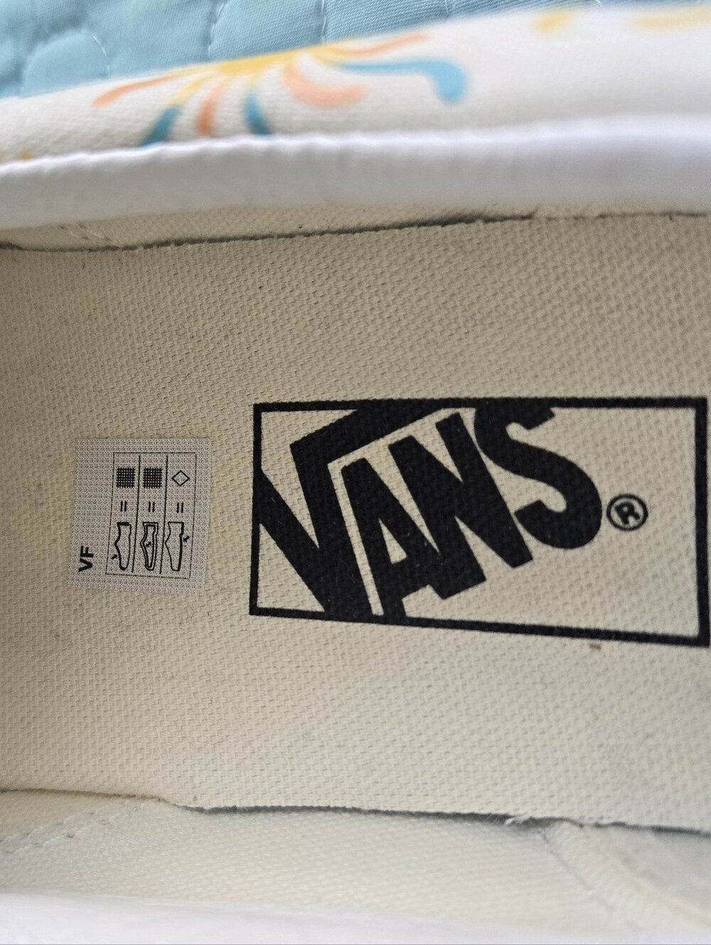 Vans "Get on Outdoors" Marshmallow Unisex Slip Ons, 8/9.5 - Picture 10 of 13